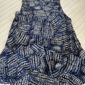 Daisy Fuentes Blue, and White Patterned Sleeveless Top